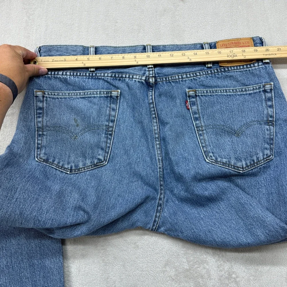 Levi's 505 Regular Fit Jeans Mens 40x30 Blue Straight Leg Medium Wash Denim